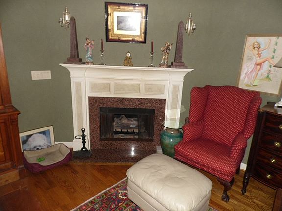 Corner gas fireplace   