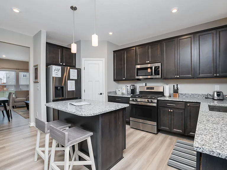 5762 Azra Ct — Photo 5