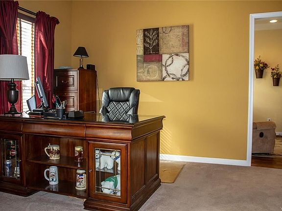5th image of 26 Templeton Trl