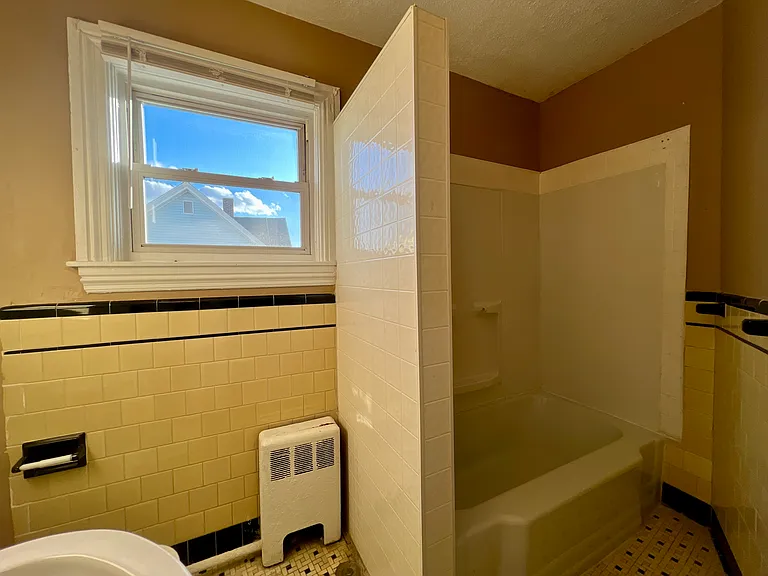 836 Main St #3L — Photo 13
