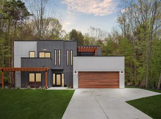 455 N Lakeshore Dr, Holland, MI 49424