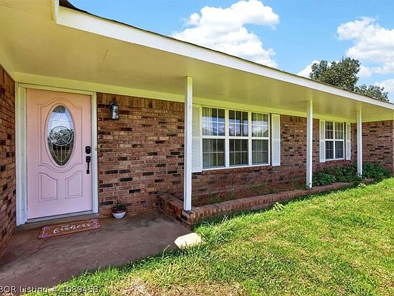 4th image of 13596 Red Bird Ln