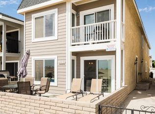 402 E Oceanfront #B, Newport Beach, CA 92661