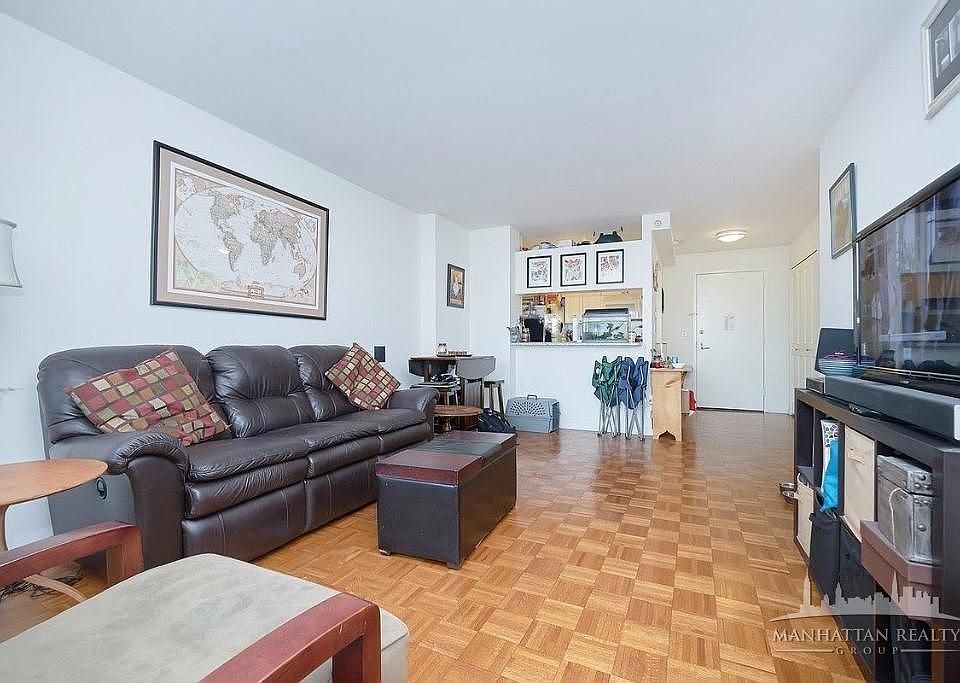 1st image of 220 E 27th St #1A