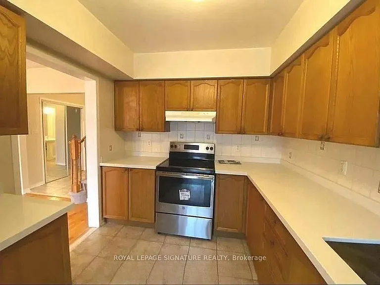 6112 Windfleet Cres — Photo 8