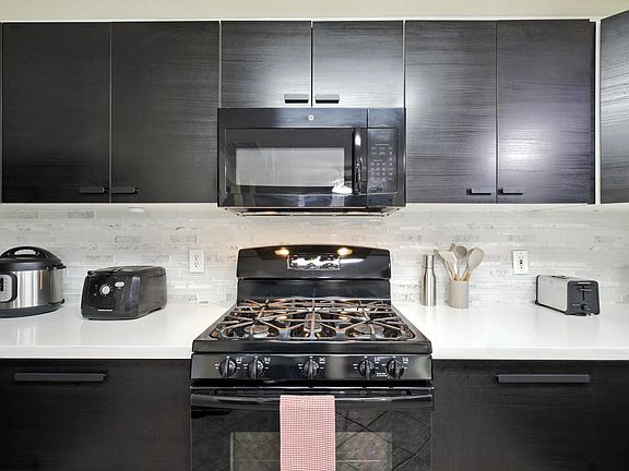 3rd image of 17518 Coventry Squire Dr