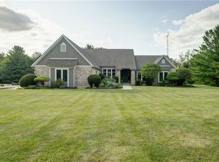 6372 Hartzell Rd, Greenville, OH 45331