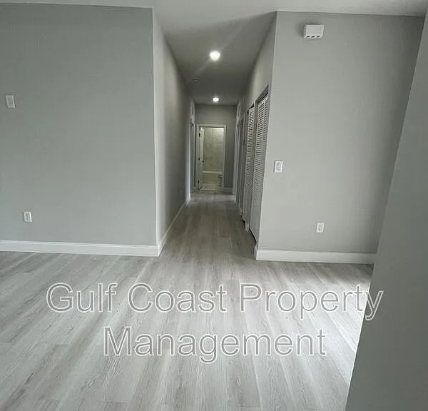 662 Windermere Dr — Photo 23