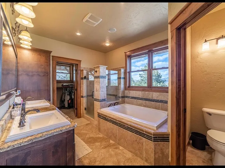 3811 Deer Park Dr — Photo 4