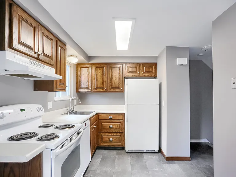 4286 Sample Ct — Photo 14
