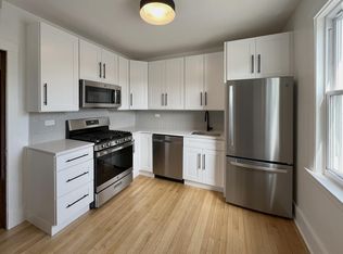 3737 W Cornelia Ave #2, Chicago, IL 60618