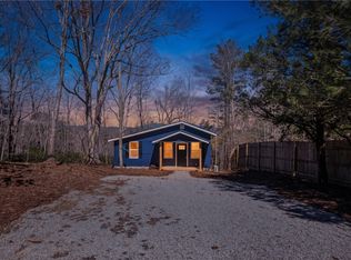 450 Crestwood Dr, Salem, SC 29676