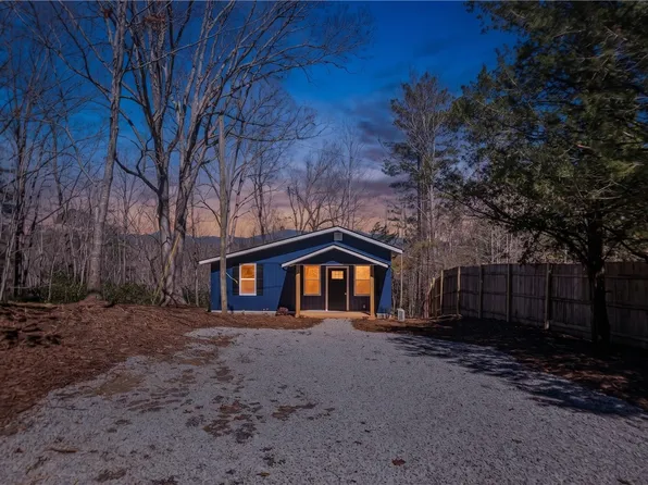 450 Crestwood Dr, Salem, SC 29676