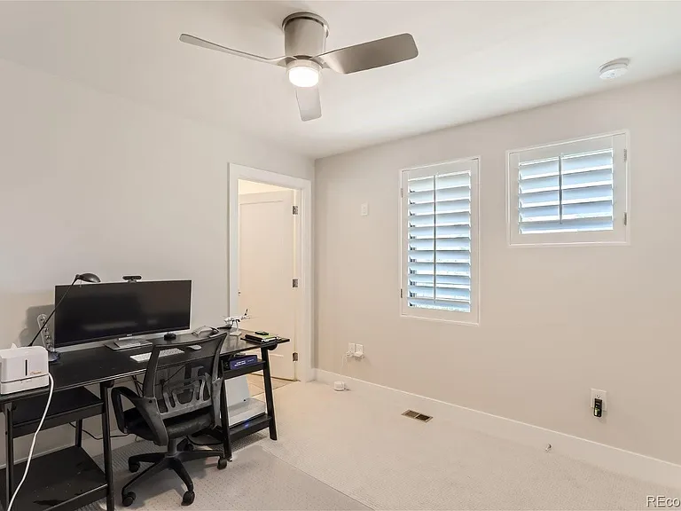 1634 S Grant St — Photo 9