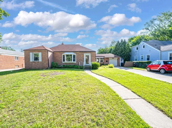 27820 Glenwood St, Saint Clair Shores, MI 48081