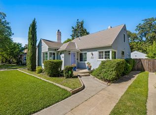 2616 Land Park Dr, Sacramento, CA