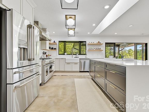 3rd image of 169 Pickens Rd
