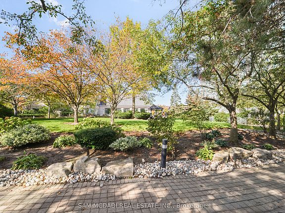 3rd image of 2177 Burnhamthorpe Rd W #708