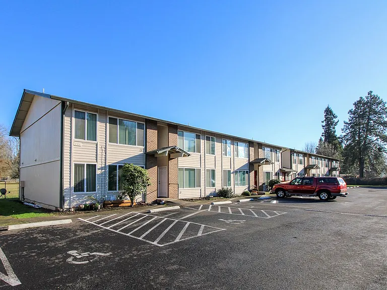 Apartment Complex ~ Murphy Manor — Photo 14