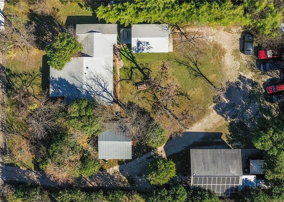 1st image of 8909 Georgian Dr
