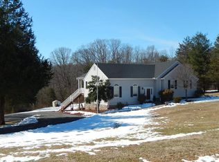 104 Foxwood Dr, Goode, VA 24556