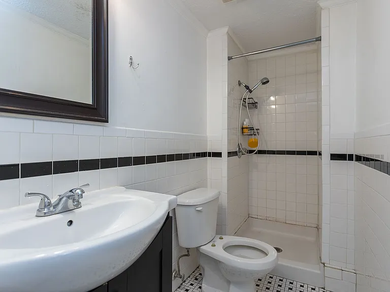 1124 Mountain View Dr — Photo 16