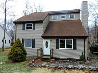 1044 Oneida Dr, Gouldsboro, PA 18424