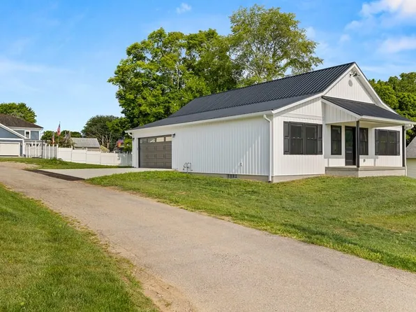 178 School St, Bellville, OH 44813