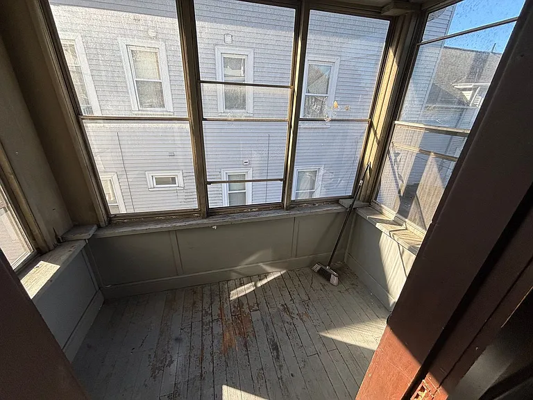 20 Perry Ave — Photo 12