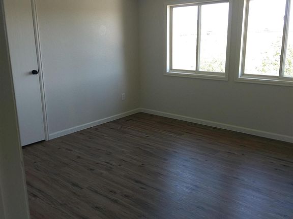 3rd image of 515 Spring Creek Dr