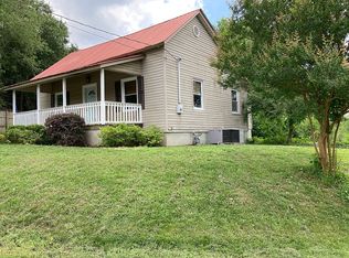 137 King St, Central, SC 29630