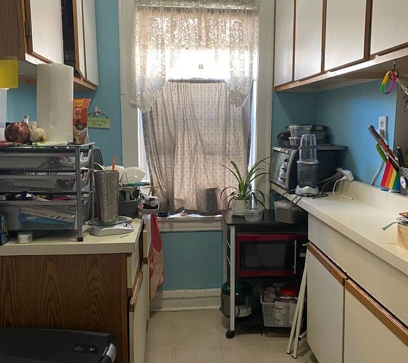 2nd image of 4842 N Hermitage Ave APT 2W