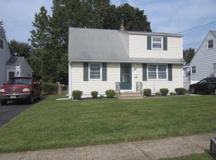 32 Pettyridge Dr, Hamilton, NJ 08620