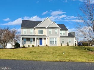 8 Fox Hollow Dr, Lancaster, PA