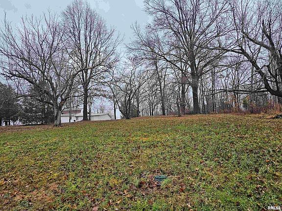 3rd image of 535 Marina Cir