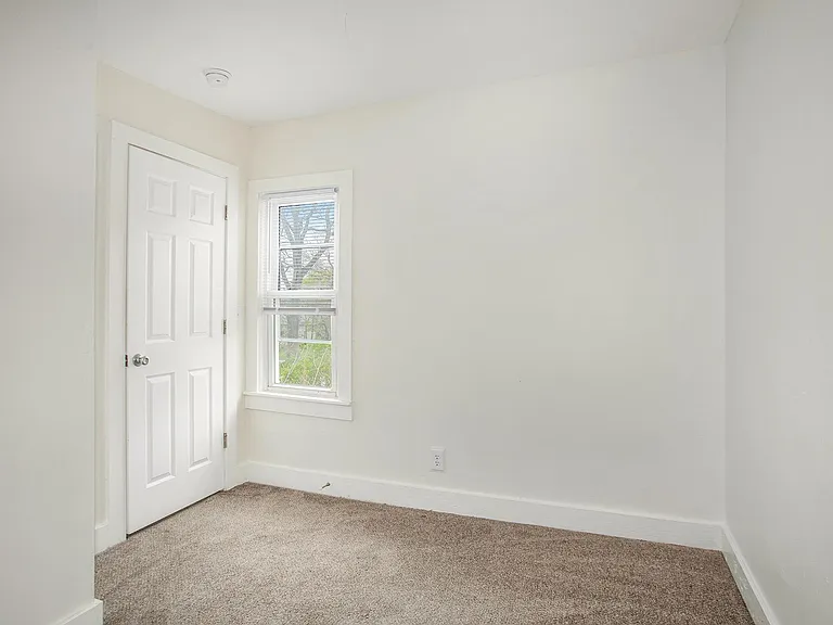 27 Colfax St NE #2 — Photo 9