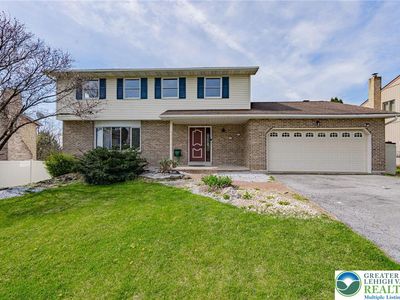 4452 Ammon Way, Whitehall, PA, 18052
