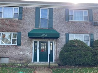 1039 Rottkamp St APT 1, Valley Stream, NY 11580