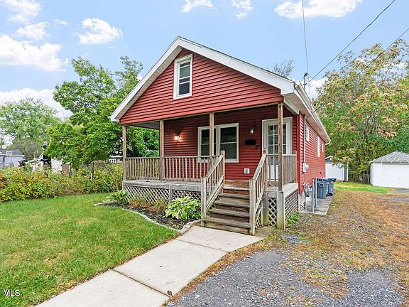 2nd image of 49 Washington Avenue
