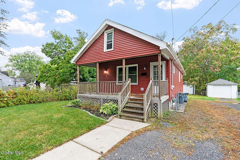 2nd image of 49 Washington Avenue