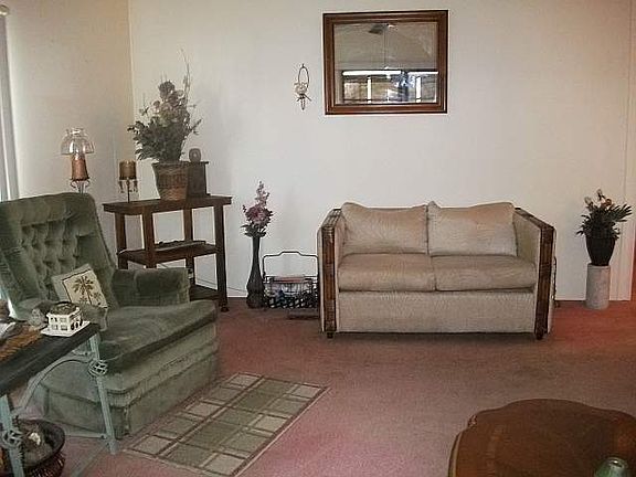 5th image of 4655 Yacht Ave