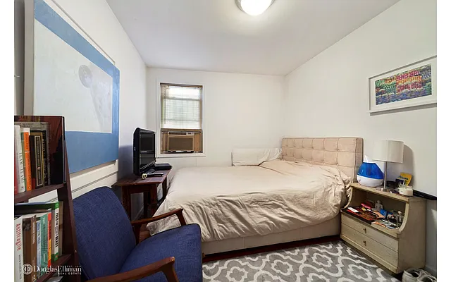 Rented by Douglas Elliman | media 7