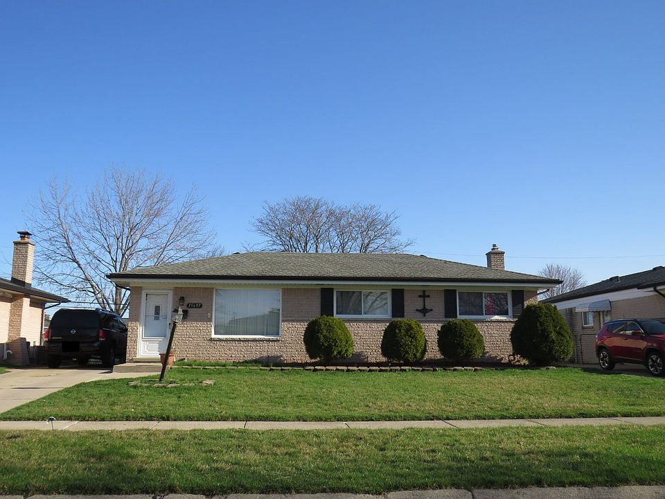 1st image of 15697 Alsip St