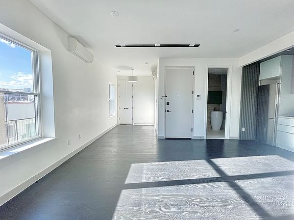 2nd image of 227 Winthrop St #4M