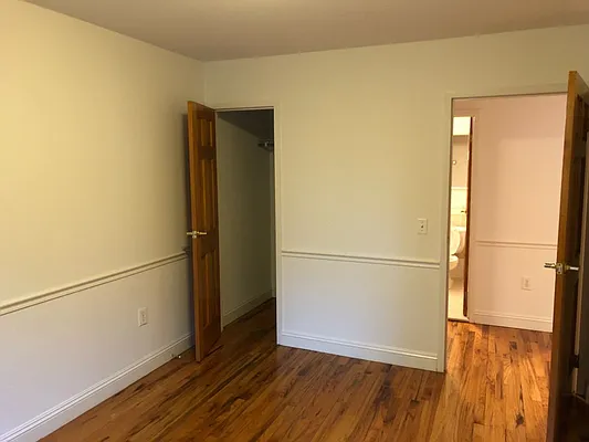 Rented by LDMI Realty Group LLC | media 10