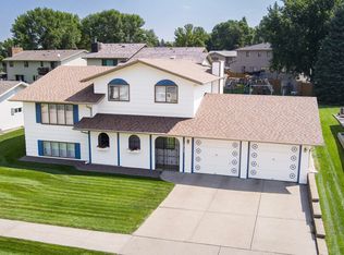 1517 N 23rd St, Bismarck, ND 58501