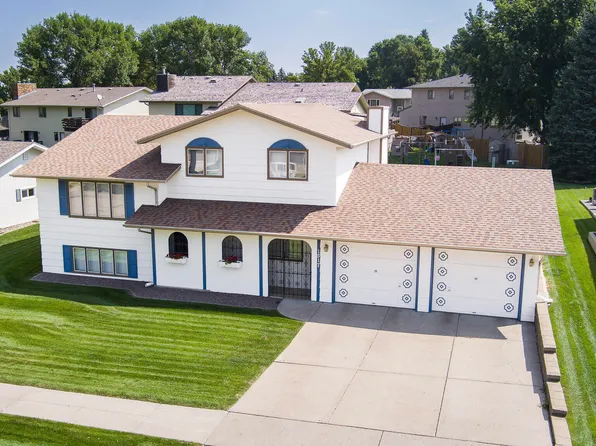 1517 N 23rd St, Bismarck, ND 58501