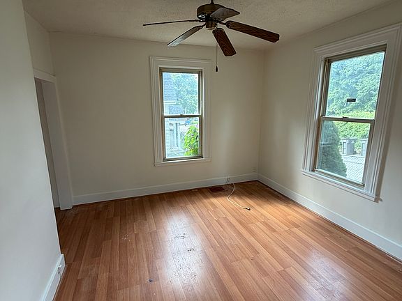 3rd image of 5 King St