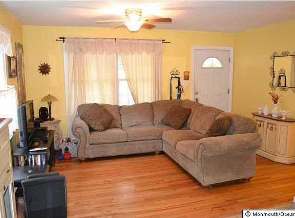 5th image of 105 Coral Dr