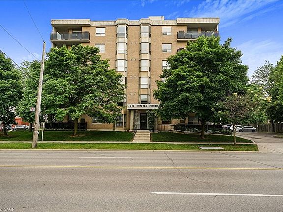 3rd image of 240 Quigley Rd #204